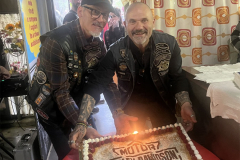 COMPLEANNO-GOLDEN-HILLS_01